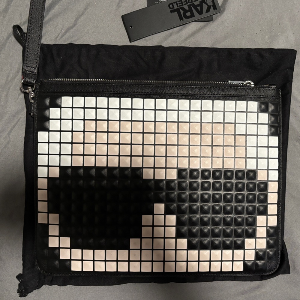 Karl lagerfeld wrislet